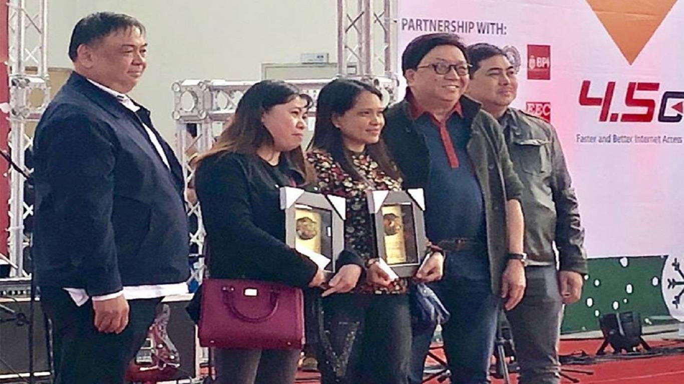 Pinay caregivers in Taiwan recognized for taking care of abandoned kids.jpeg